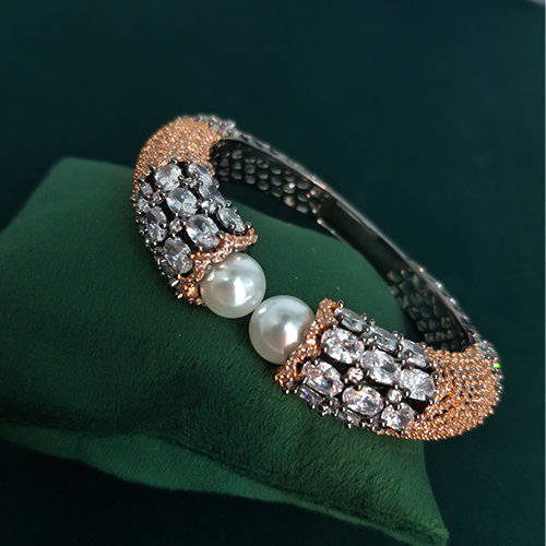 4 Rajwada Pearl Kada Bracelet - Image 1