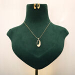 The Glimmering Oval Pendent Set - Image 8