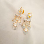 Dazzling Diamond-Look Choker Necklace Set - Image 7